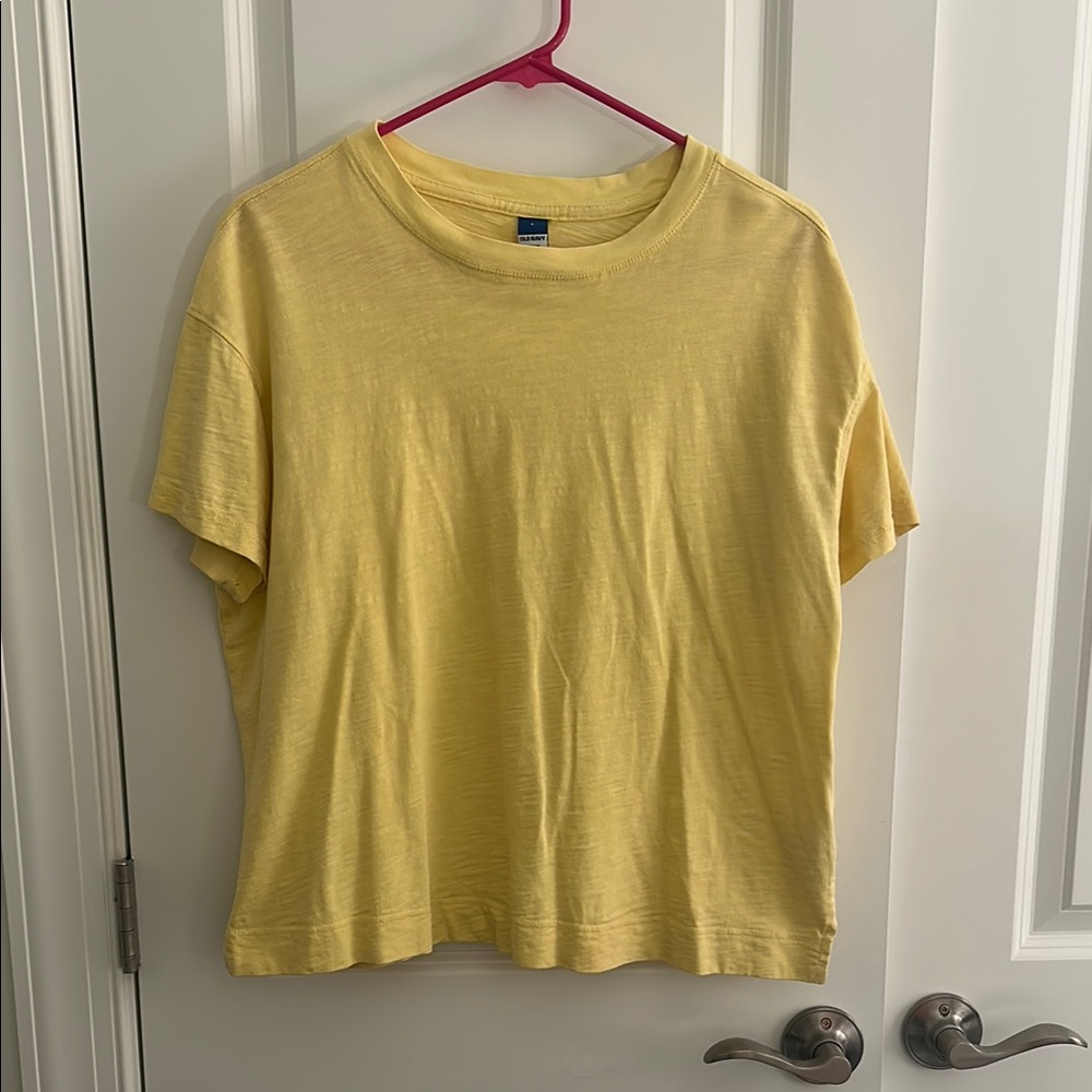 Old Navy Yellow Short Sleeve Tee